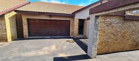 3 Bed Cluster in New Redruth