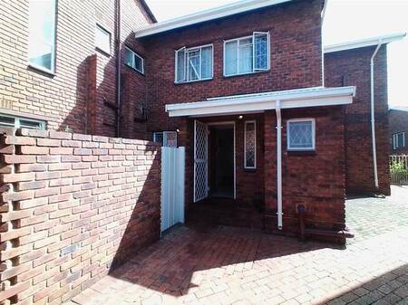 3 Bed Duplex in Brackenhurst