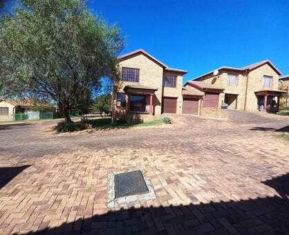 3 Bed Duplex in Southcrest