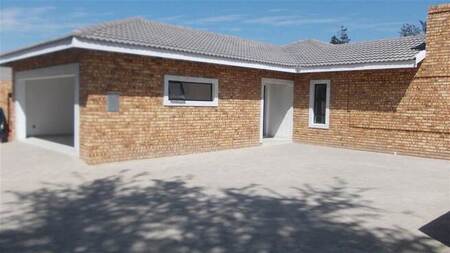 4 Bed Cluster in Brackenhurst