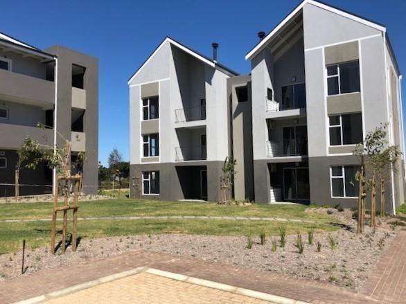 Apartments To Buy In Cape Town 2 Bedroom Apartment / Flat to Rent in Burgundy Estate, Cape Town City