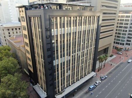 Stunning And Furnished One Bedroom Apartment To Rent In Black Brick Club, Cape Town Cbd