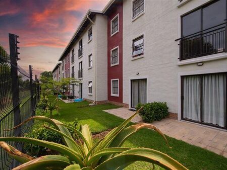 2 Bedroom Flat in Pomona AH