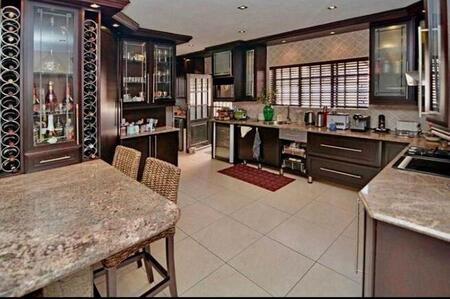 3 Bedroom cluster for sale in Bedfordview