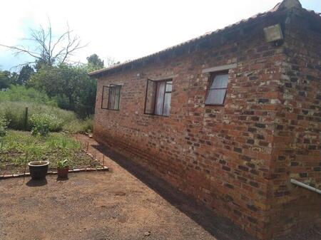 4 Bedroom semi-detached for sale in Henley On Klip, Meyerton