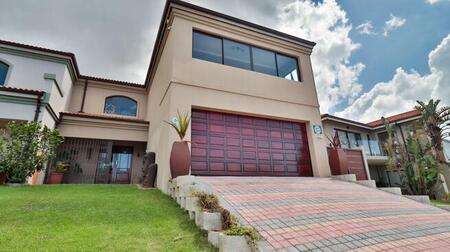 3 Bedroom duet for sale in Island View, Mossel Bay