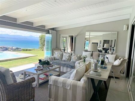 4 Bedroom House in Plettenberg Bay