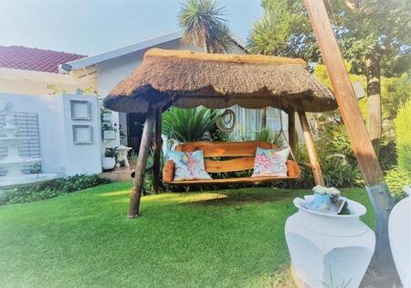 1 Bedroom Flat in Constantia Kloof