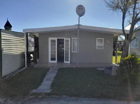 1 Bedroom cottage for sale in Uilenkraalsmond, Gansbaai