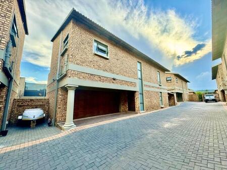 3 Bedroom cluster for sale in New Redruth, Alberton