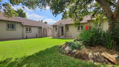 2 Bedroom Townhouse to Rent in Greenstone Hill