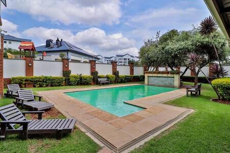 2 Bedroom Townhouse to Rent in Greenstone Hill