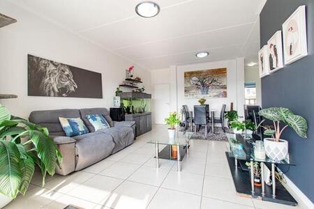 3 Bedroom Townhouse to Rent in Modderfontein