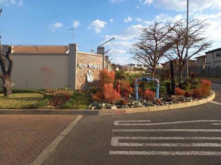 2 Bedroom Townhouse to Rent in Greenstone Hill