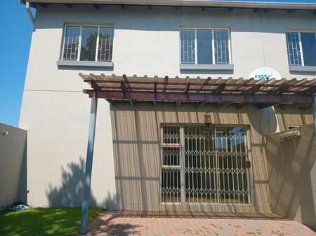 2 Bedroom Townhouse to Rent in Greenstone Hill