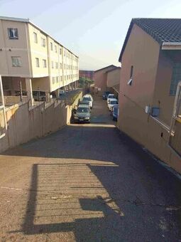 2 Bedroom Townhouse to Rent in Bluff