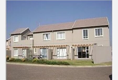 2 Bedroom Townhouse to Rent in Greenstone Hill