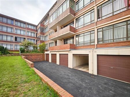 2 Bedroom Apartment in Amanzimtoti
