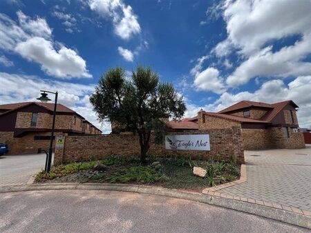 3 Bedroom Duplex in Glen Marais