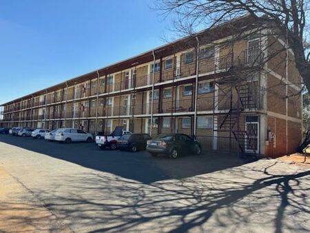 1.5 Bedroom Flat in Florentia