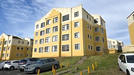 3 Bedroom Apartment in Amalinda