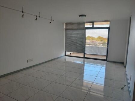 2 Bedroom Apartment To Rent in Claremont Upper