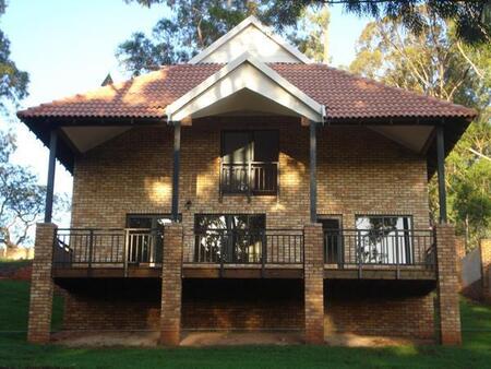 2 Bedroom Townhouse in Zwavelpoort