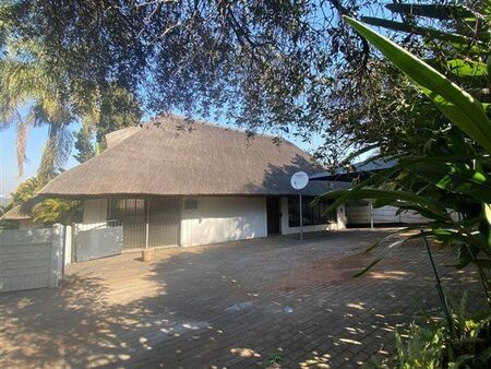 6 Bedroom House in Mountain View
