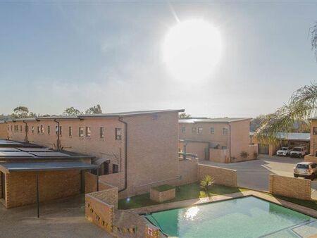 2 Bedroom Townhouse in Glen Marais