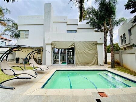 4 Bedroom House in Silver Lakes Golf Estate
