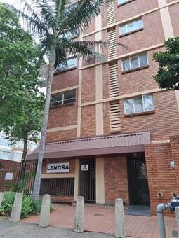 1.5 Bedroom Apartment in Gezina