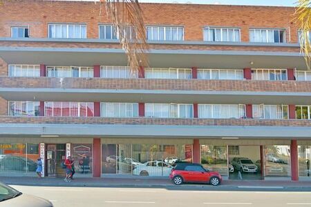 0.5 Bedroom House in Germiston Central