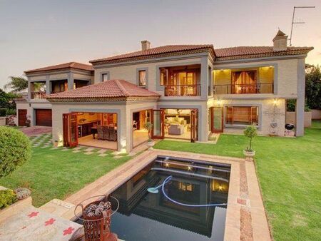 5 Bedroom House in Woodhill