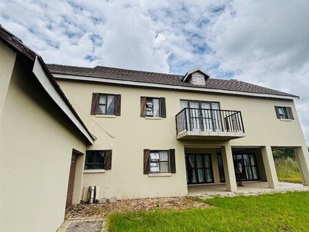 4 Bedroom House in Boschkop