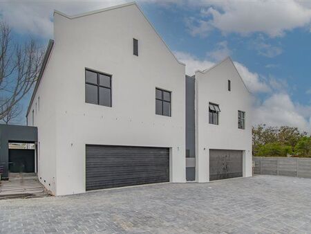 4 Bedroom House in Parel Vallei
