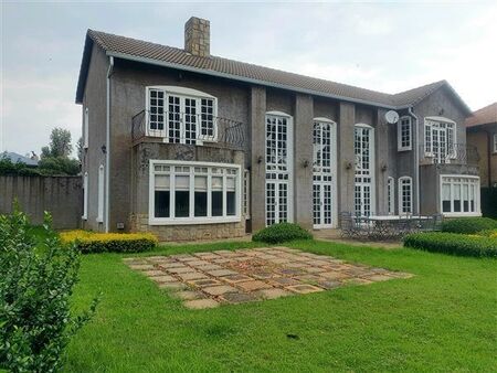 3 Bedroom House in Zwartkop Golf Estate