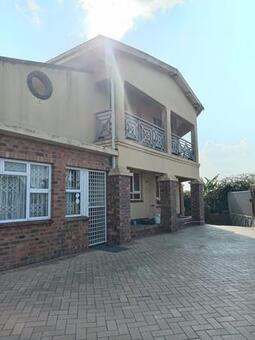 Bachelor apartment in Shallcross