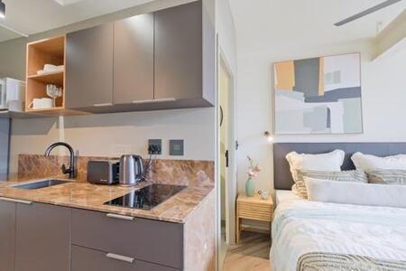 1 Bedroom Apartment in Foreshore