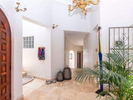 5 Bedroom House in River Club