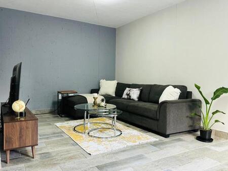 Bachelor apartment in Essenwood