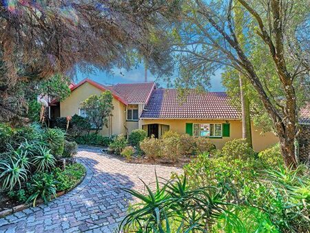 1 Bedroom Flat in Paulshof