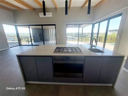 4 Bedroom House in Palm Lakes Estate