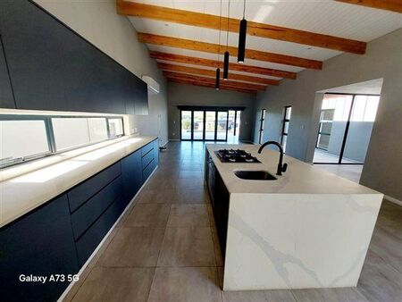 4 Bedroom House in Palm Lakes Estate