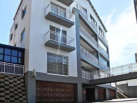2 Bedroom Apartment in Amanzimtoti