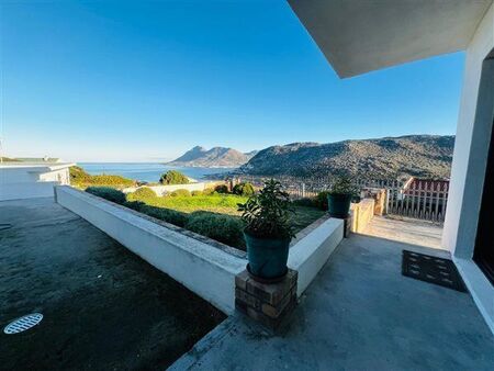 3 Bedroom House in Glencairn Heights