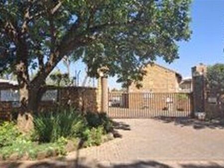 2 Bedroom Townhouse in Garsfontein