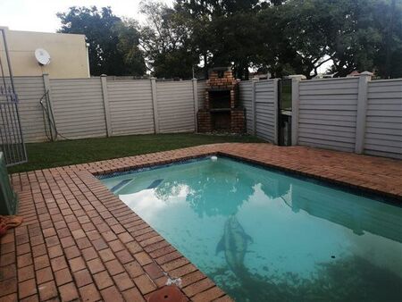 2 Bedroom Townhouse in Georginia