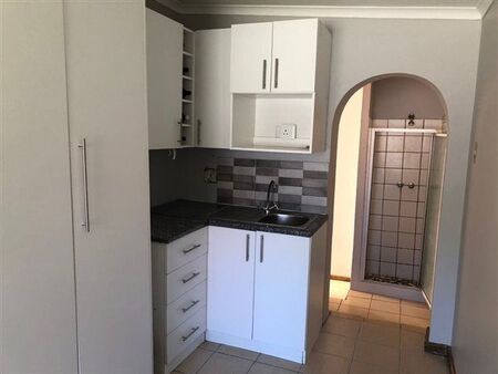 Studio apartment in Quigney