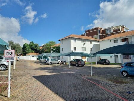 2 Bedroom Apartment in Groenkloof