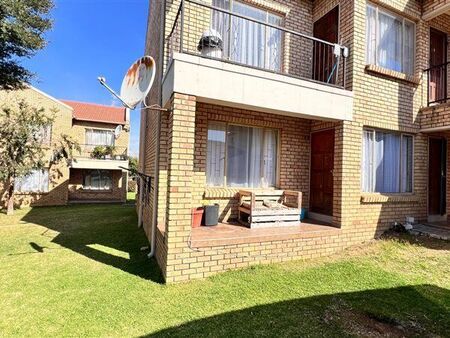 2 Bedroom Apartment in Grobler Park